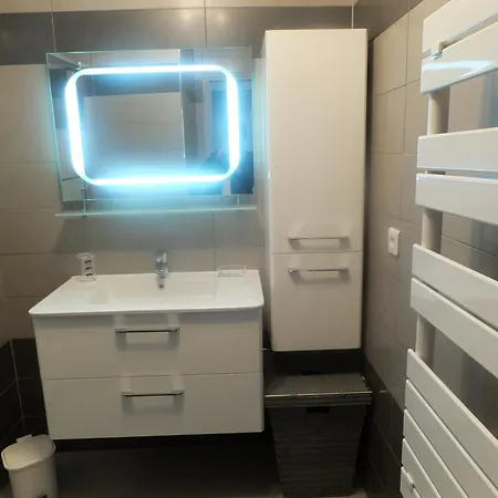 Apartment Location Saisonniere 30700 6personnes Uzes