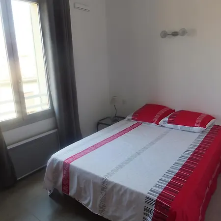 Location Saisonniere 30700 6personnes * Uzes